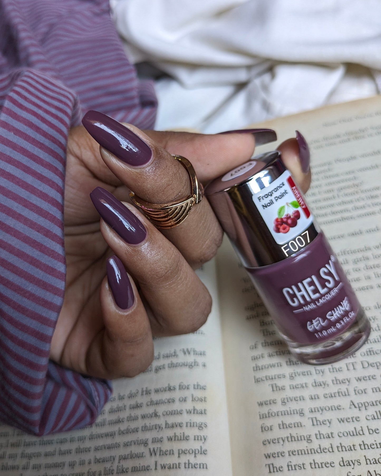 Chelsy Gel Shine Fragrance Nail Polish 11ML